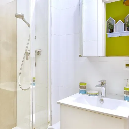 Apartment 24e *